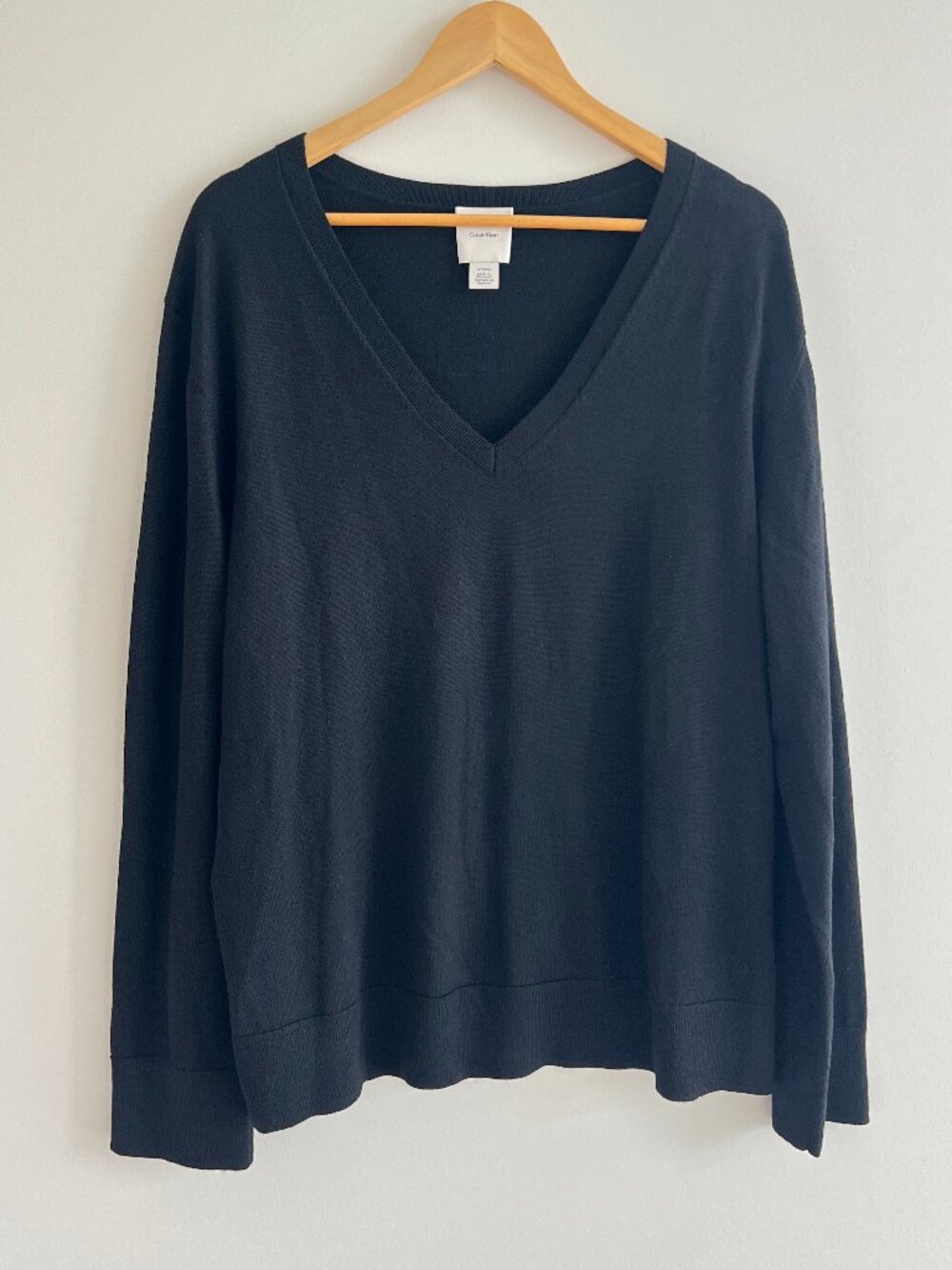 Calvin Klein Black Wool Blend V-Neck Sweater Mens XL Quiet Luxury‎ Knit